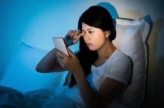 不玩手机就不会近视是真的吗?